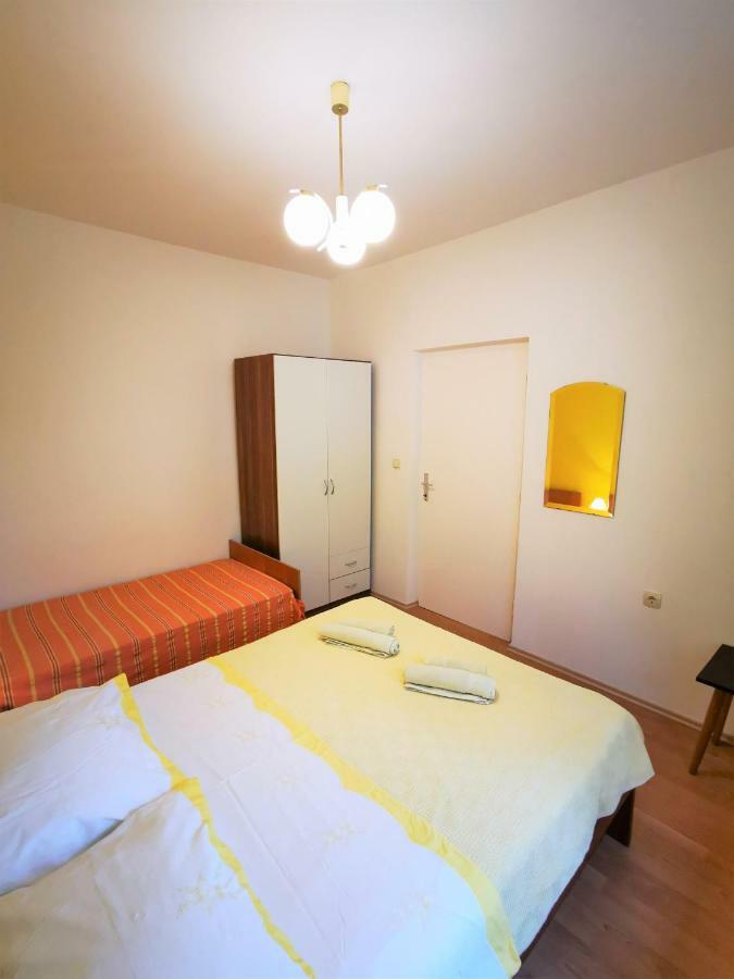 Apartmani Franciska Rab Town Esterno foto