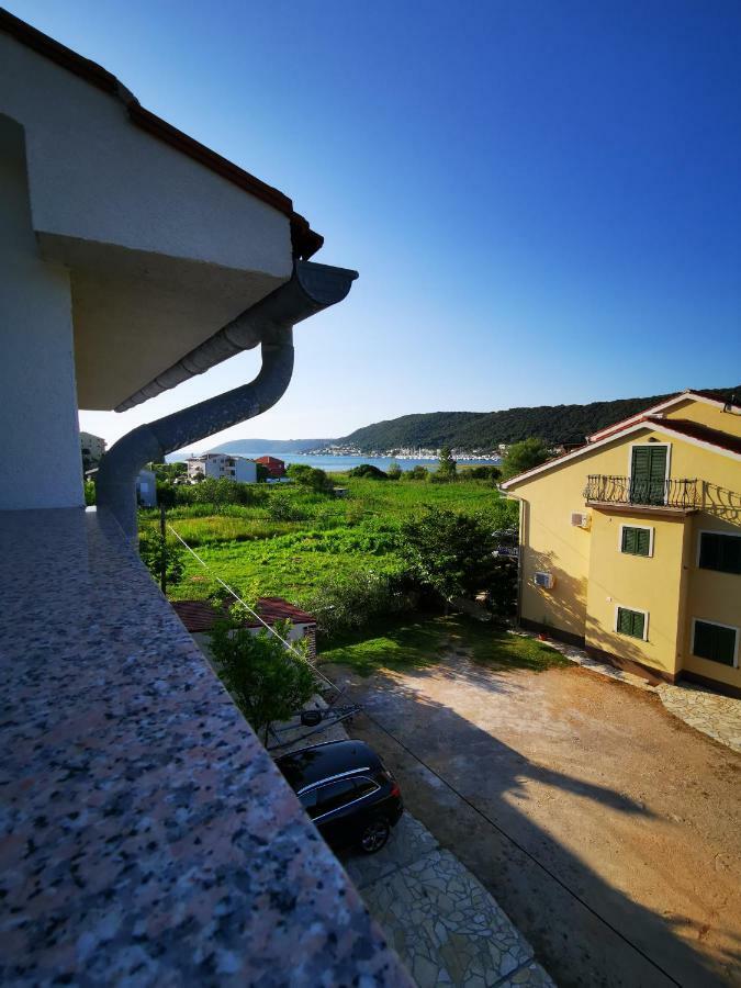 Apartmani Franciska Rab Town Esterno foto